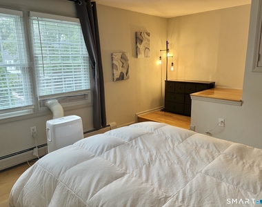 245 Sunnyridge Avenue - Photo Thumbnail 10