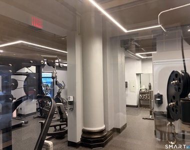 265 College Street - Photo Thumbnail 12