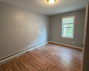 589 Winchester Avenue - Photo Thumbnail 4