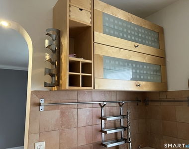 132 Summer Street - Photo Thumbnail 10