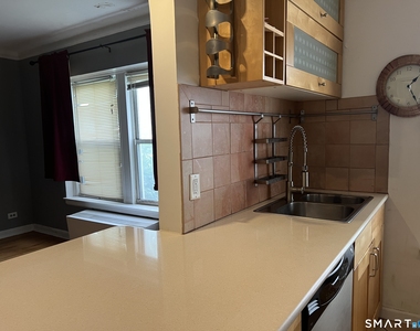 132 Summer Street - Photo Thumbnail 11