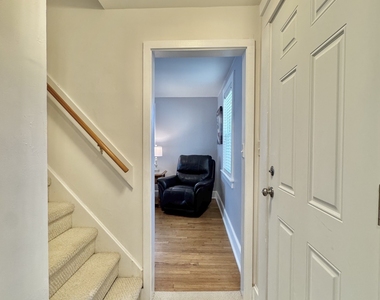 69 Morse Avenue - Photo Thumbnail 14