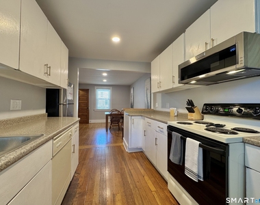 69 Morse Avenue - Photo Thumbnail 12