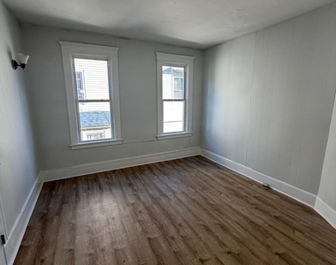 183 Chestnut Avenue - Photo Thumbnail 7