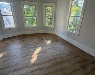 183 Chestnut Avenue - Photo Thumbnail 9