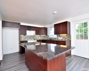 13 Pleasant View Avenue - Photo Thumbnail 12