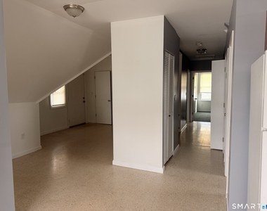 438 Hollister Avenue - Photo Thumbnail 1