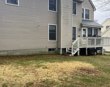 163 Trotters Way - Photo Thumbnail 3
