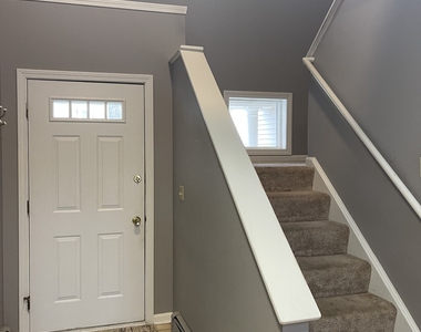 163 Trotters Way - Photo Thumbnail 15