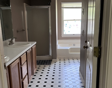 163 Trotters Way - Photo Thumbnail 32