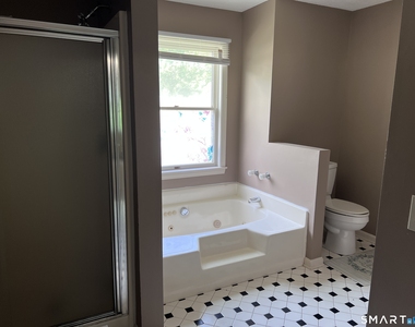 163 Trotters Way - Photo Thumbnail 33