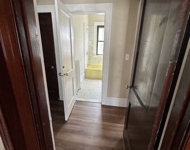 304 Edgewood Street - Photo Thumbnail 8
