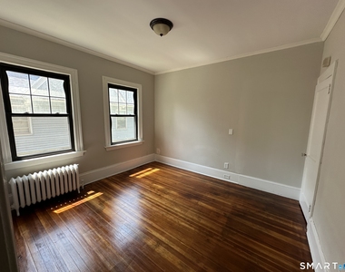 304 Edgewood Street - Photo Thumbnail 5