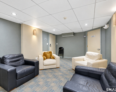 184 Pequot Avenue - Photo Thumbnail 16