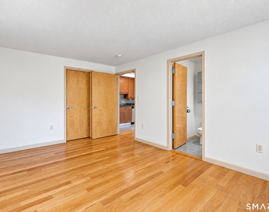 184 Pequot Avenue - Photo Thumbnail 10
