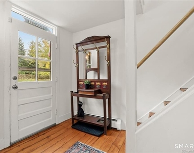 47 Hollow Tree Ridge Road - Photo Thumbnail 3