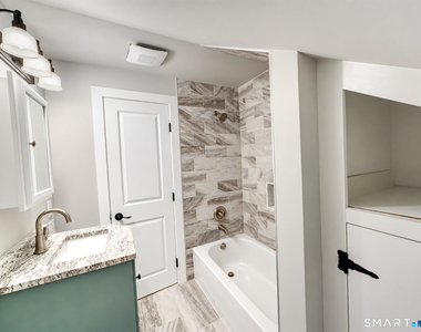 300 Railtree Hill Road - Photo Thumbnail 8