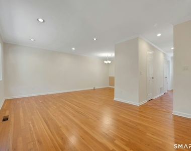 37 Sheephill Road - Photo Thumbnail 4