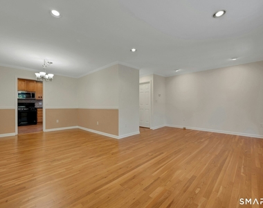 37 Sheephill Road - Photo Thumbnail 8