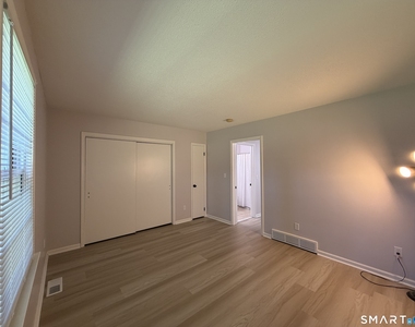 310 Booth Street - Photo Thumbnail 10