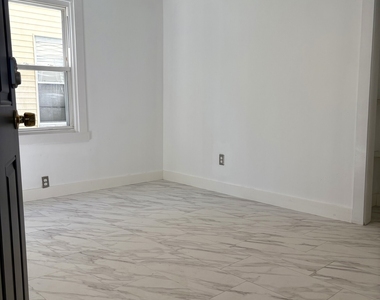 331 Munson Street - Photo Thumbnail 14