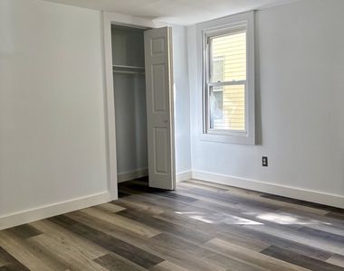 331 Munson Street - Photo Thumbnail 7