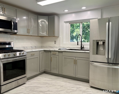 331 Munson Street - Photo Thumbnail 9
