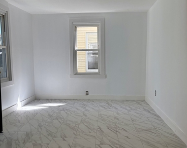 331 Munson Street - Photo Thumbnail 13