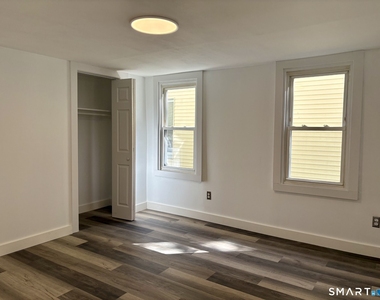 331 Munson Street - Photo Thumbnail 6