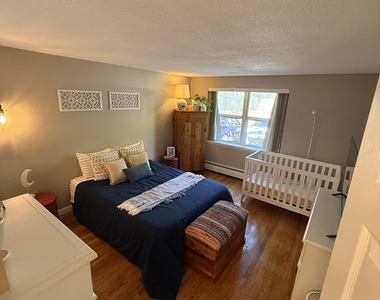 106 Oakwood Avenue - Photo Thumbnail 9