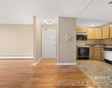 106 Oakwood Avenue - Photo Thumbnail 2