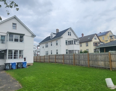 51-53 Bodwell Street - Photo Thumbnail 12