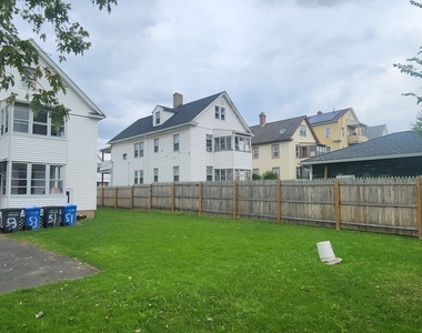 51-53 Bodwell Street - Photo Thumbnail 11