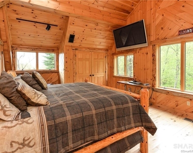 555 West Purchase Road - Photo Thumbnail 10