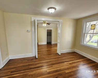 49-1/2 Silver Street - Photo Thumbnail 3