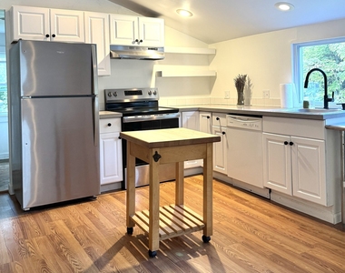 7 Sawmill Road - Photo Thumbnail 5