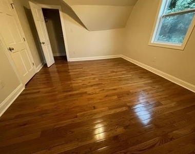 410 Lloyd St - Photo Thumbnail 8