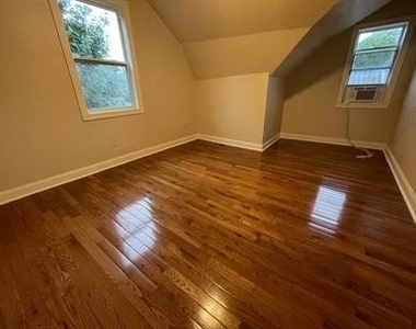 410 Lloyd St - Photo Thumbnail 9