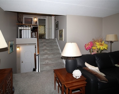 1160 Bower Hill Rd - Photo Thumbnail 14