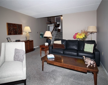 1160 Bower Hill Rd - Photo Thumbnail 7