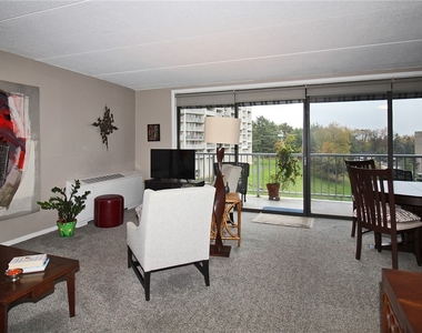 1160 Bower Hill Rd - Photo Thumbnail 6