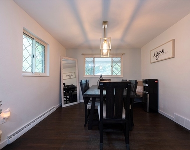 109 Oak Ridge Drive - Photo Thumbnail 6