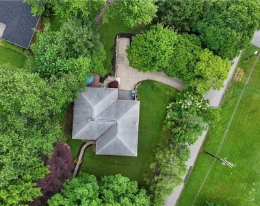 109 Oak Ridge Drive - Photo Thumbnail 16