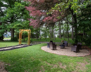 109 Oak Ridge Drive - Photo Thumbnail 9