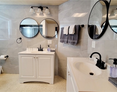 4927 Butler St - Photo Thumbnail 12