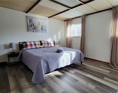 4927 Butler St - Photo Thumbnail 17