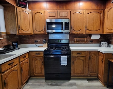 4927 Butler St - Photo Thumbnail 9