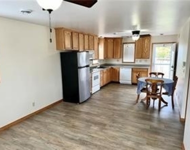 60 B Easy St - Photo Thumbnail 5