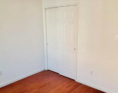 754 40th Street - Photo Thumbnail 8