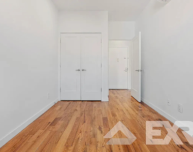 453 Irving Avenue - Photo Thumbnail 12